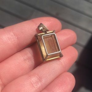 beautiful vintage yellow jewel necklace pendant with metalic rectangle details